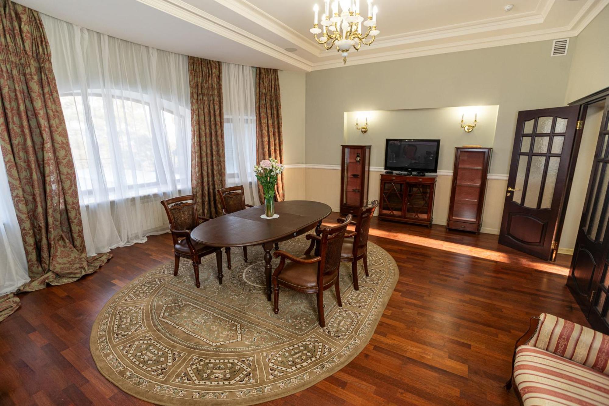 Koncha Zaspa Park Kozyn Extérieur photo